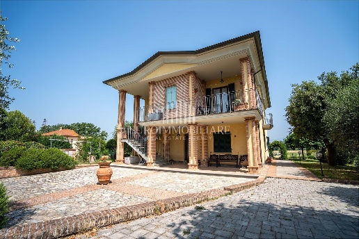 casa indipendente in vendita a Castiglione del Lago
