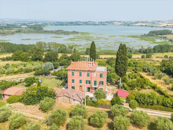 casa indipendente in vendita a Castiglione del Lago in zona Villastrada