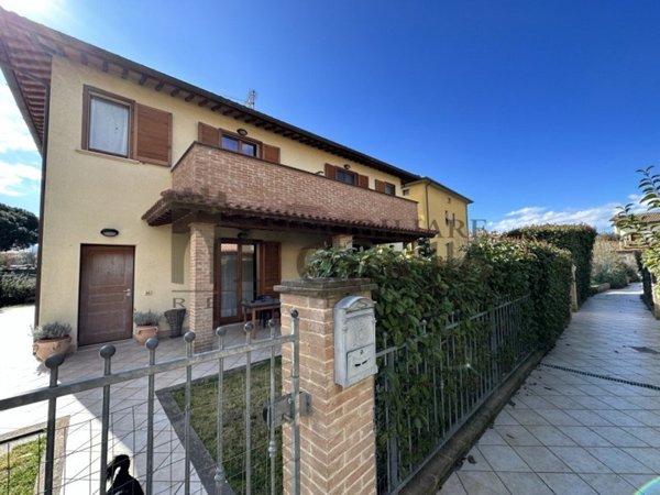 casa semindipendente in vendita a Castiglione del Lago