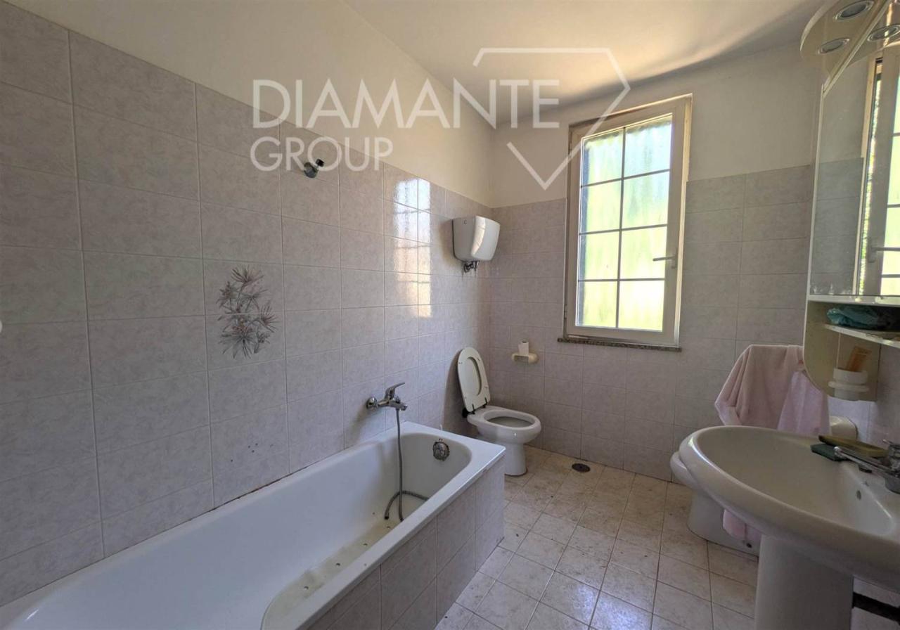 casa indipendente in vendita a Castiglione del Lago in zona Casamaggiore