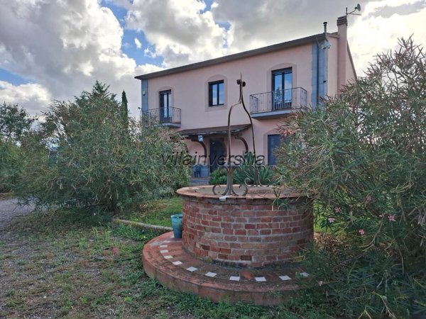 casa indipendente in vendita a Castiglione del Lago