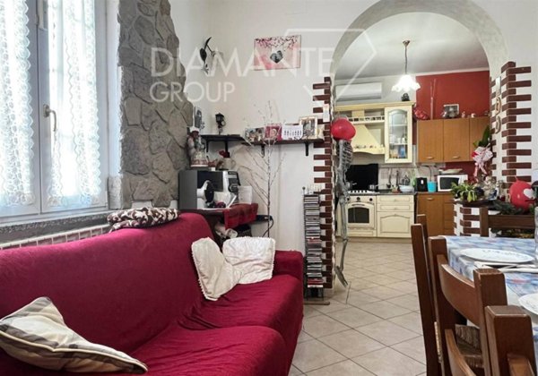 casa indipendente in vendita a Castiglione del Lago