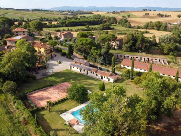 casa indipendente in vendita a Castiglione del Lago