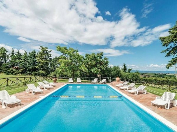 casa indipendente in vendita a Castiglione del Lago