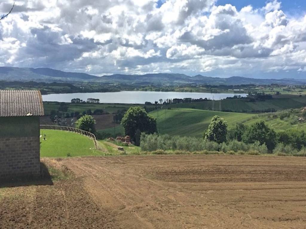 casa indipendente in vendita a Castiglione del Lago