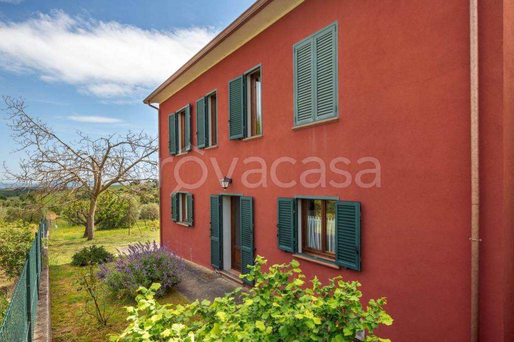 casa indipendente in vendita a Castiglione del Lago in zona Vaiano