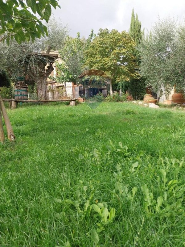 casa indipendente in vendita a Castiglione del Lago
