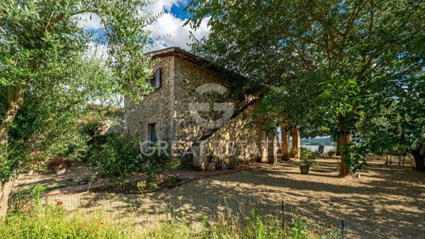 casa indipendente in vendita a Castiglione del Lago