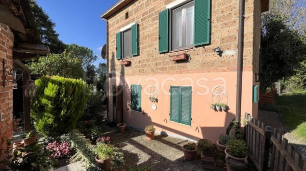 casa indipendente in vendita a Castiglione del Lago