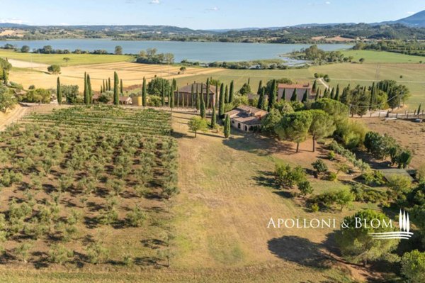 casale in vendita a Castiglione del Lago