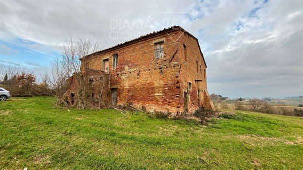 casa indipendente in vendita a Castiglione del Lago in zona Petrignano del Lago