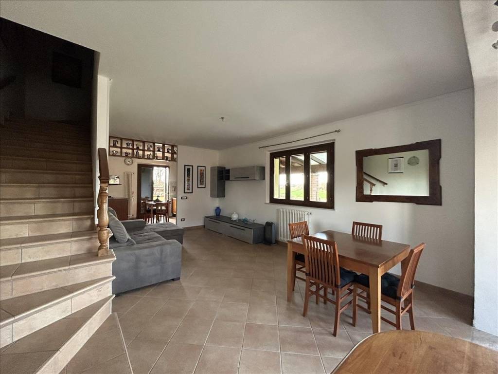 casa indipendente in vendita a Castiglione del Lago in zona Panicarola