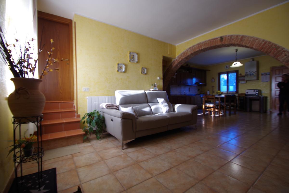 casa indipendente in vendita a Castiglione del Lago