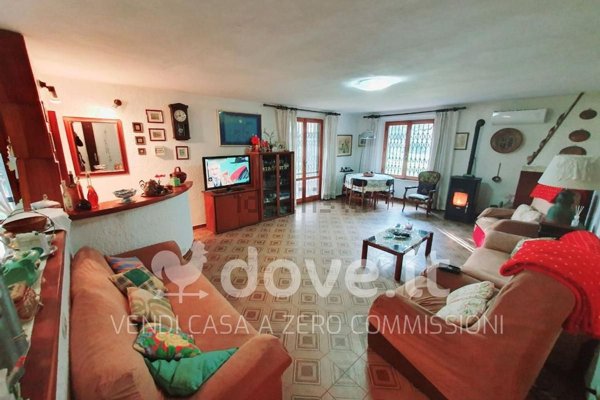 villa in vendita a Castiglione del Lago
