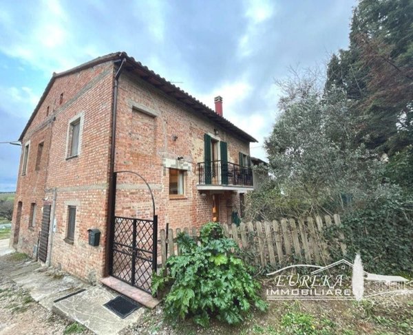 pentavano in vendita a Castiglione del Lago