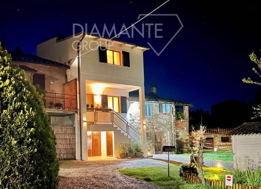 quadrivano in vendita a Castiglione del Lago