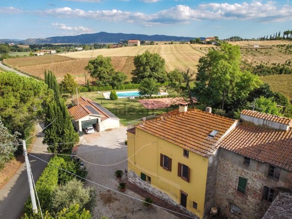 casa indipendente in vendita a Castiglione del Lago