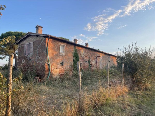 casa indipendente in vendita a Castiglione del Lago in zona Piana