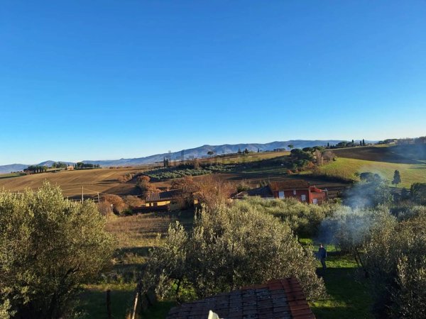 casa indipendente in vendita a Castiglione del Lago