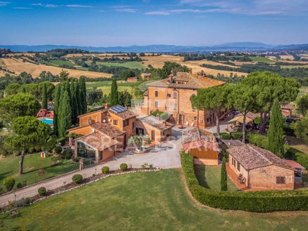 casa indipendente in vendita a Castiglione del Lago in zona Villastrada