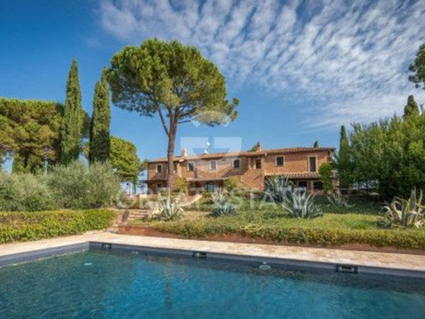 casa indipendente in vendita a Castiglione del Lago