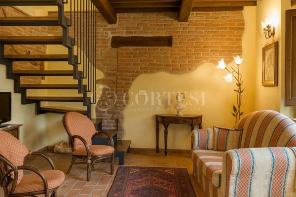 casa indipendente in vendita a Castiglione del Lago