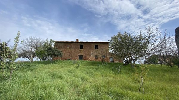 casale in vendita a Castiglione del Lago