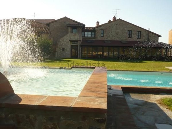 casale in vendita a Castiglione del Lago