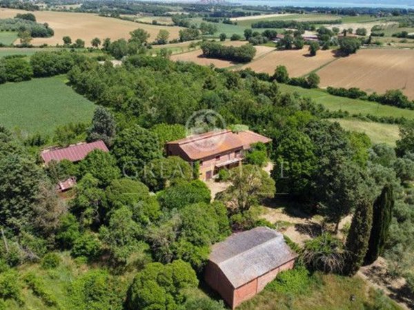casa indipendente in vendita a Castiglione del Lago in zona Badia
