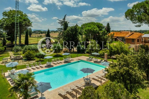 villa in vendita a Castiglione del Lago