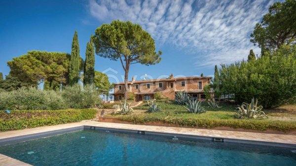 casa indipendente in vendita a Castiglione del Lago