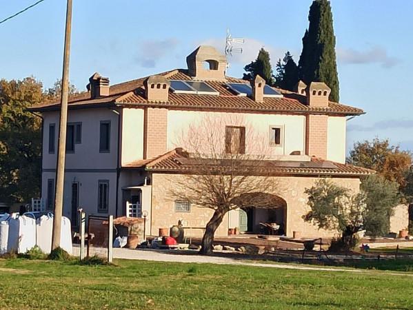 casa indipendente in vendita a Castiglione del Lago