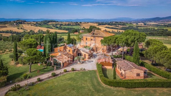villa in vendita a Castiglione del Lago in zona Villastrada