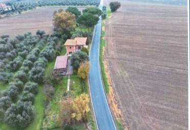 casa indipendente in vendita a Castiglione del Lago