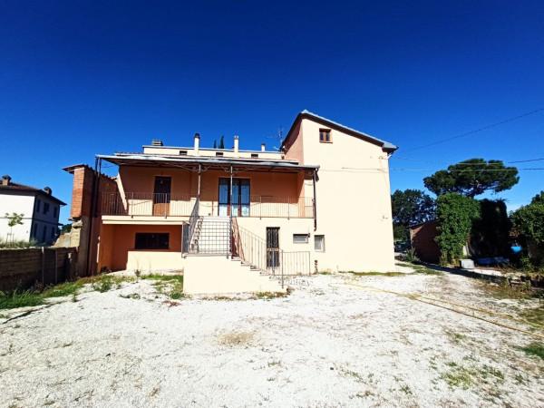 casa indipendente in vendita a Castiglione del Lago