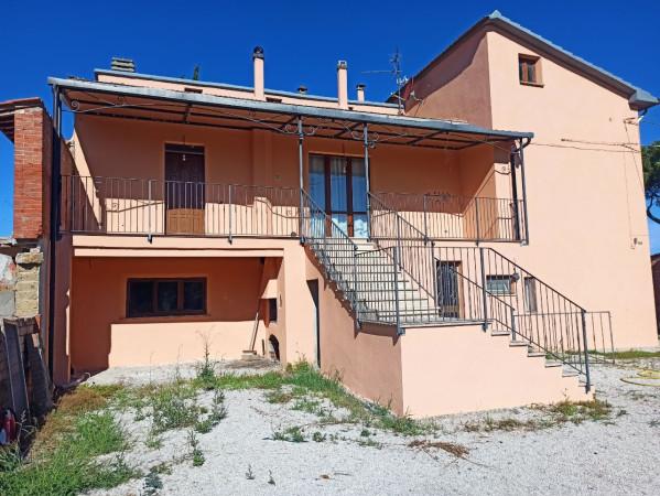 casa indipendente in vendita a Castiglione del Lago