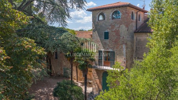 casa indipendente in vendita a Castiglione del Lago in zona Petrignano del Lago