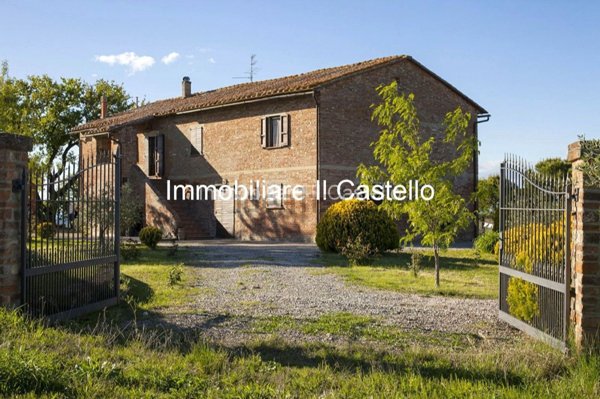 casale in vendita a Castiglione del Lago