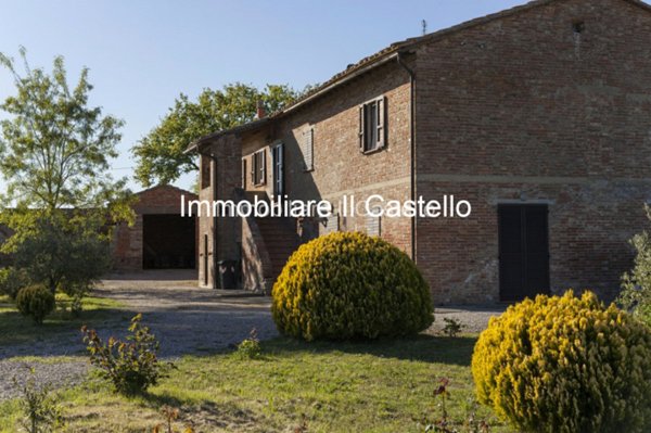 casa indipendente in vendita a Castiglione del Lago