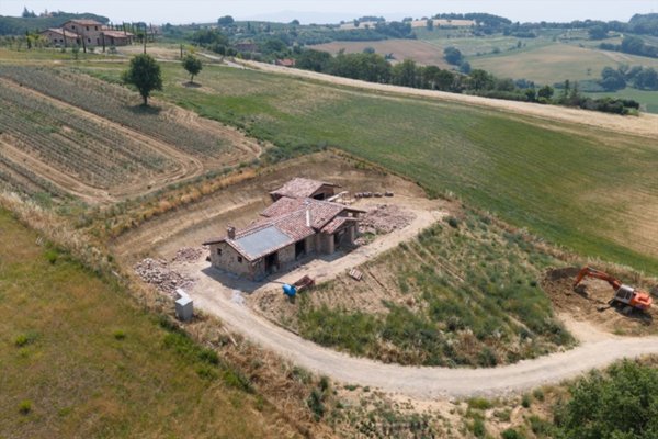 casa indipendente in vendita a Castiglione del Lago in zona Gioiella