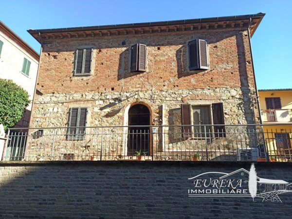 intera palazzina in vendita a Castiglione del Lago