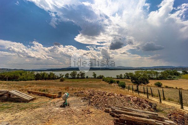 casa indipendente in vendita a Castiglione del Lago