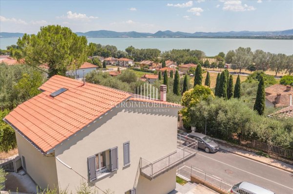 casa indipendente in vendita a Castiglione del Lago