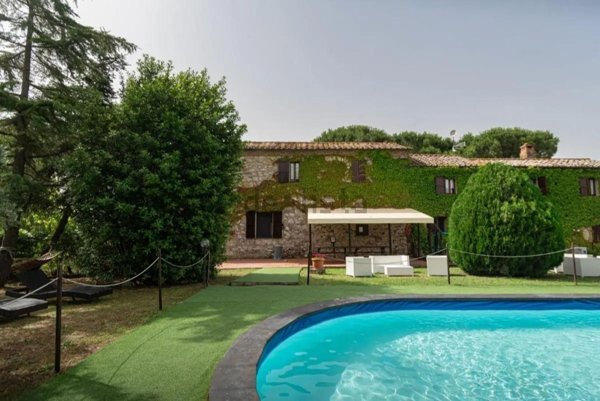 casa indipendente in vendita a Castiglione del Lago