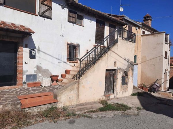 appartamento in vendita a Castiglione del Lago in zona Porto