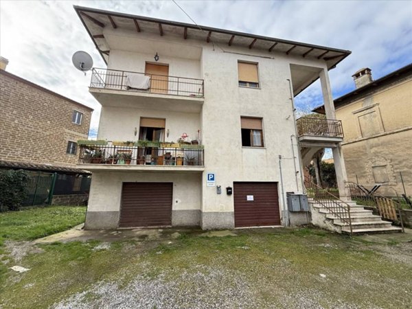 appartamento in vendita a Castiglione del Lago in zona Casamaggiore