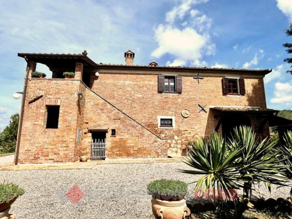 casa indipendente in vendita a Castiglione del Lago in zona Gioiella