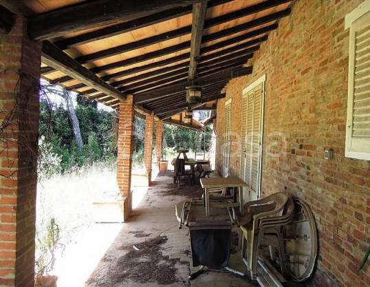 casa indipendente in vendita a Castiglione del Lago