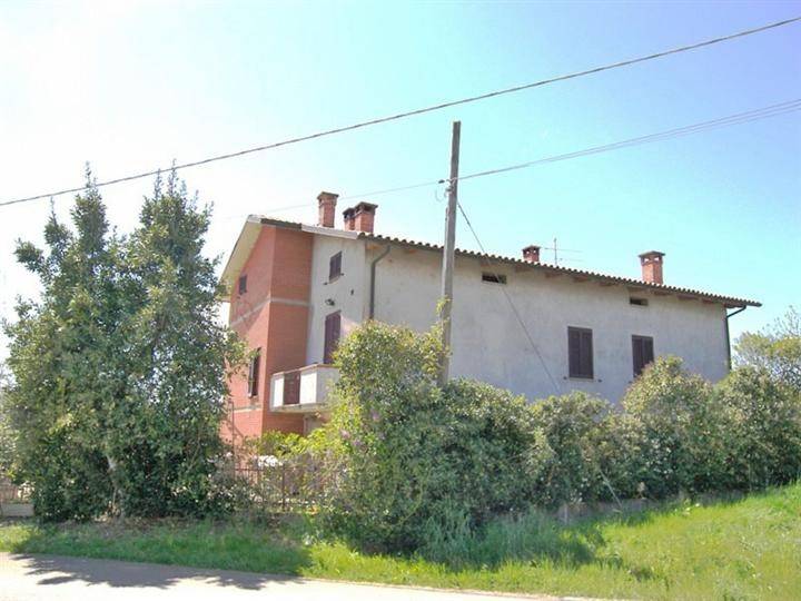 casa indipendente in vendita a Castiglione del Lago