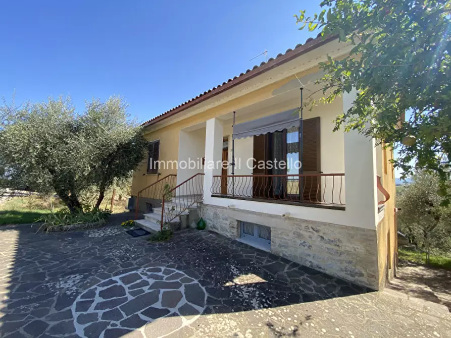 casa indipendente in vendita a Castiglione del Lago in zona Vaiano